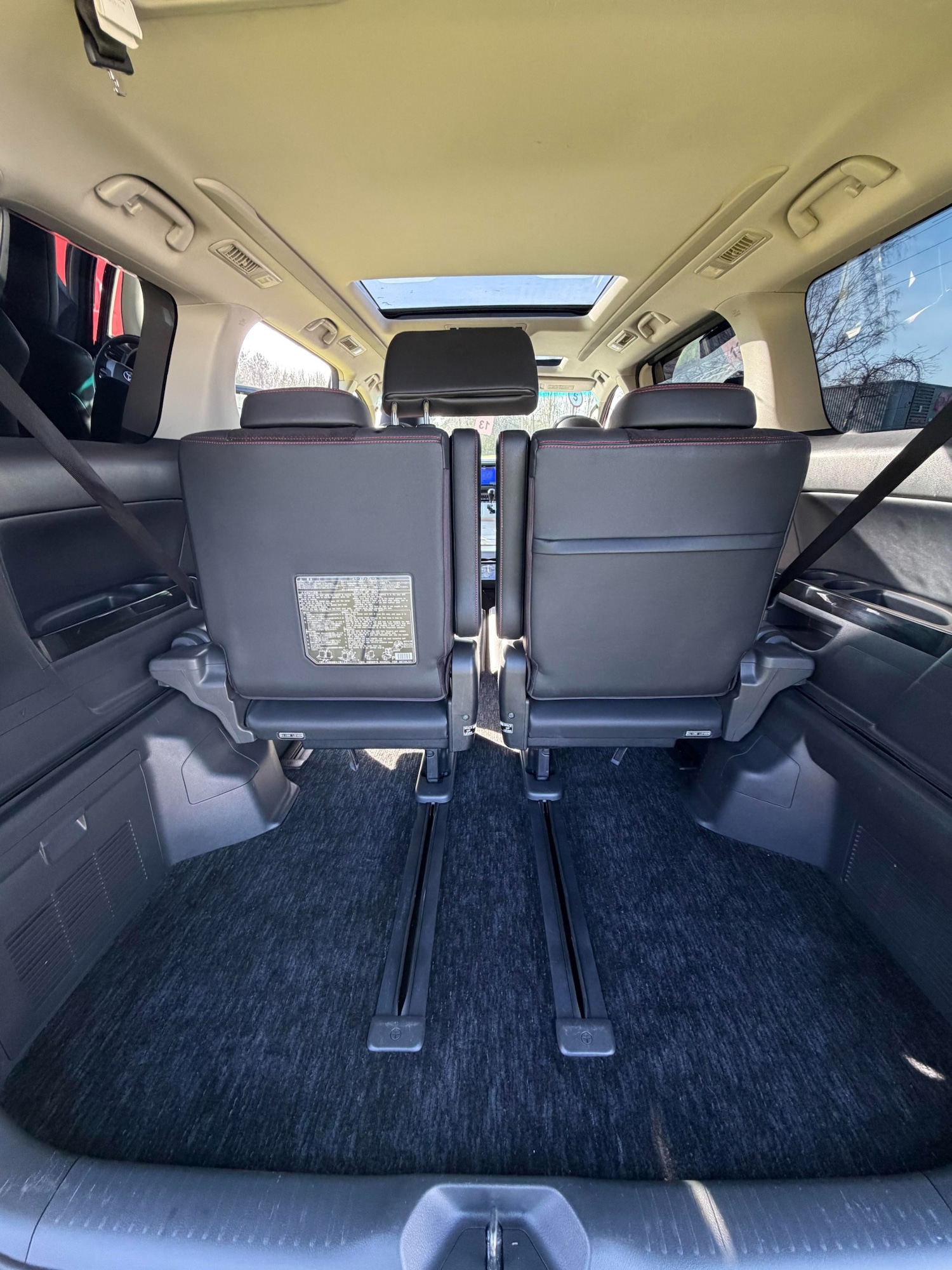 Used Toyota Vellfire 2013 for sale - 77570745: Photo 15