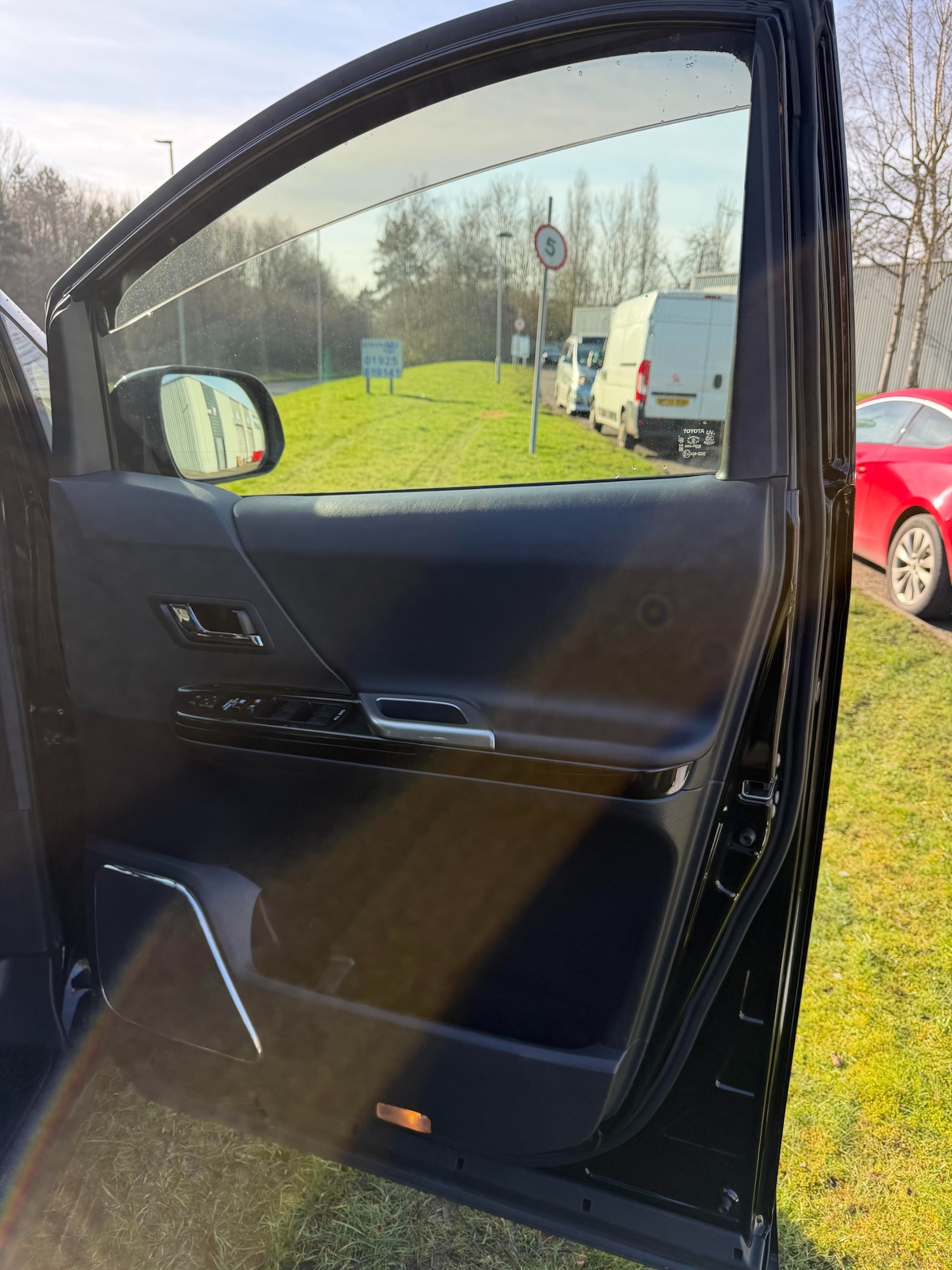 Used Toyota Vellfire 2013 for sale - 77570745: Photo 18