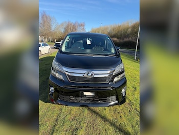 Used Toyota Vellfire 2013 for sale - 77570745: Photo
