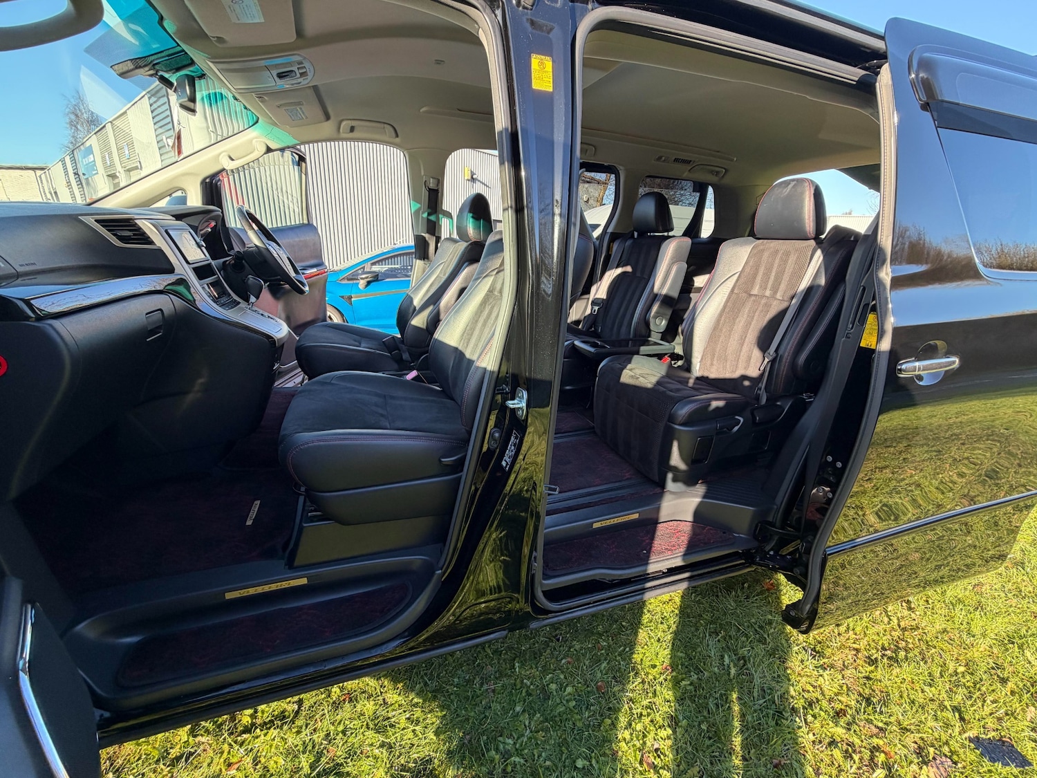 Used Toyota Vellfire 2013 for sale - 76693651: Photo 13