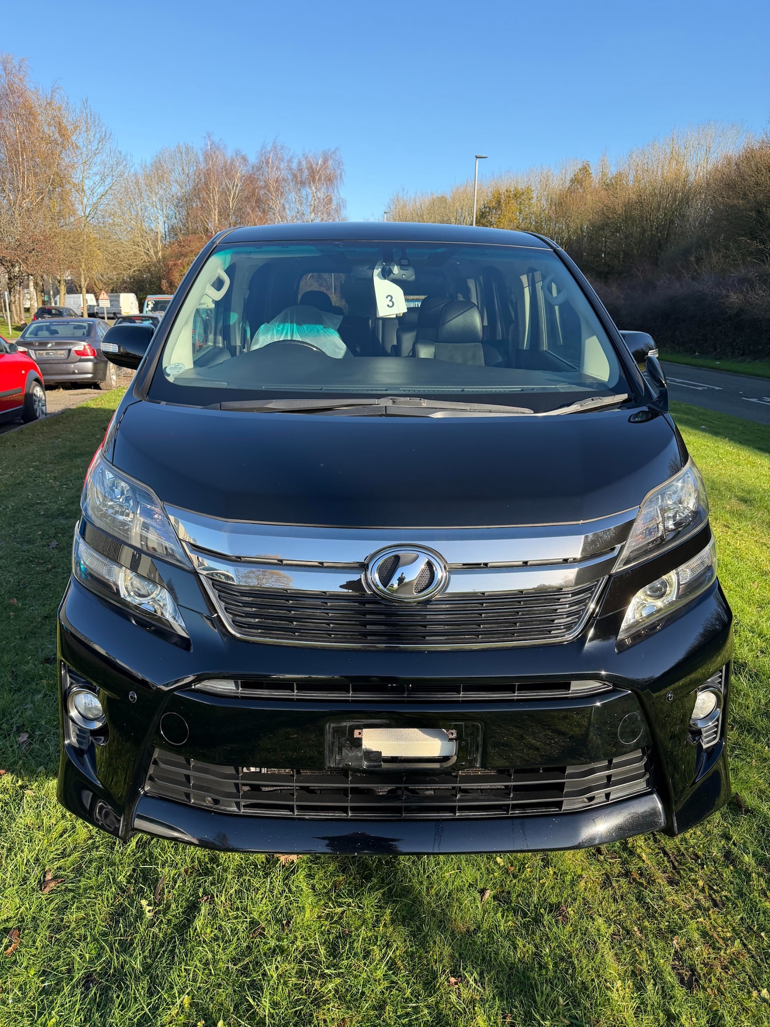 Used Toyota Vellfire 2013 for sale - 76693651: Photo 2