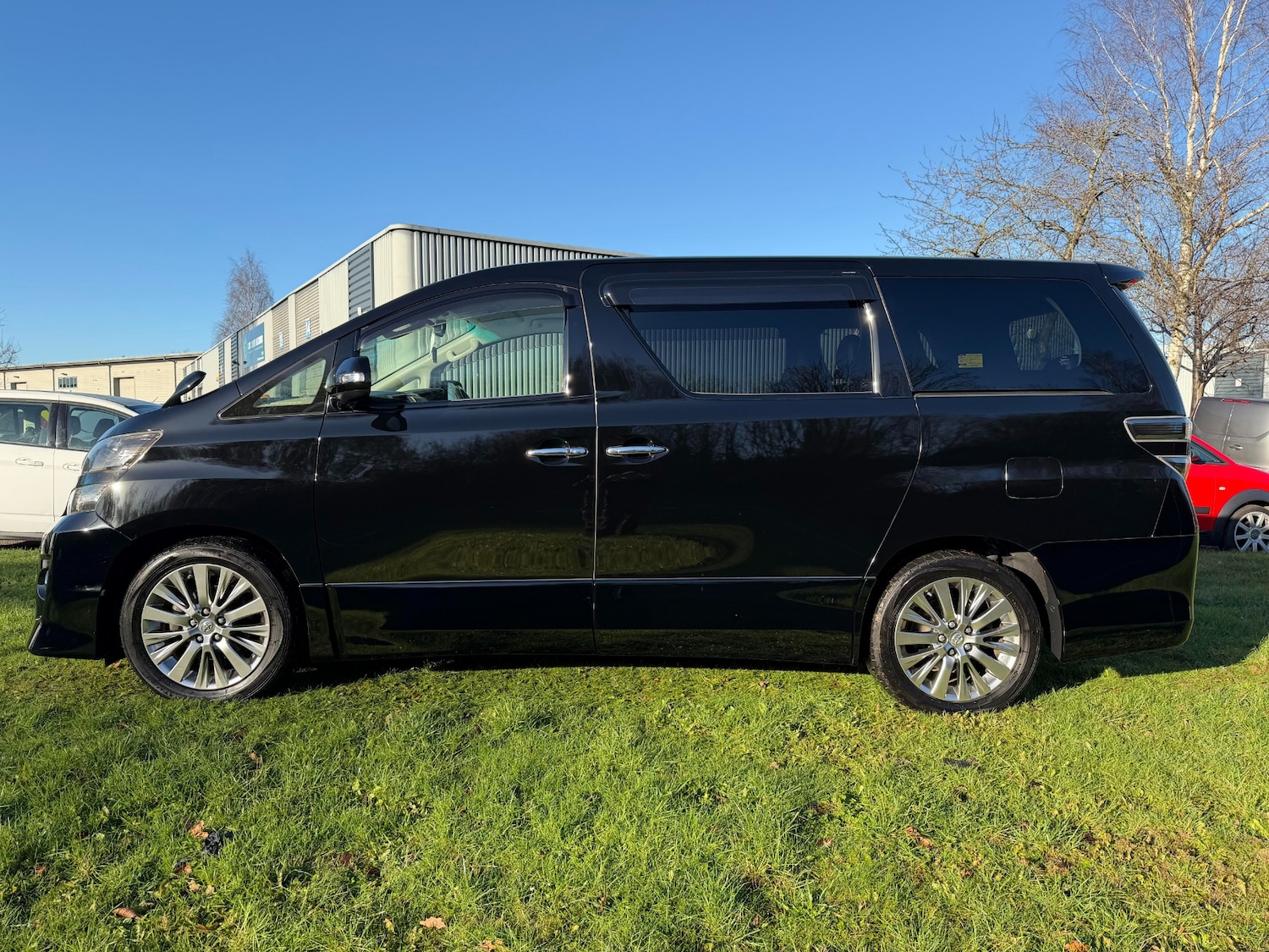 Used Toyota Vellfire 2013 for sale - 76693651: Photo 35