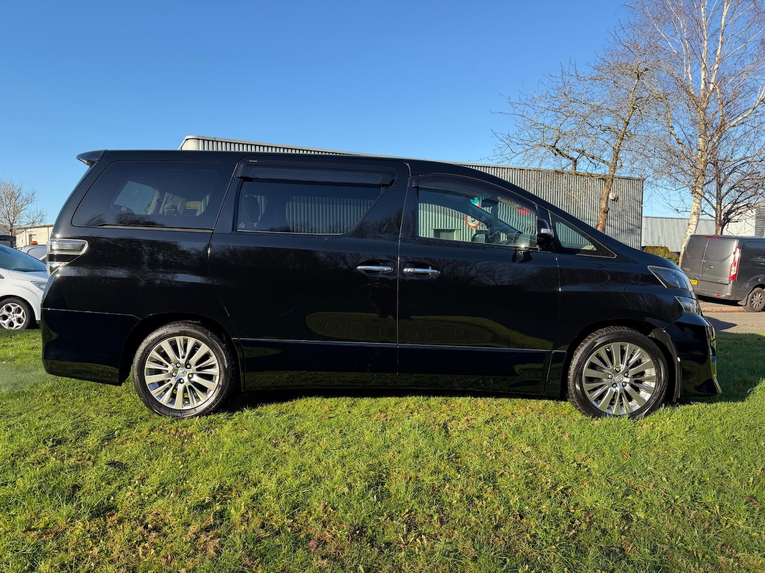 Used Toyota Vellfire 2013 for sale - 76693651: Photo 37