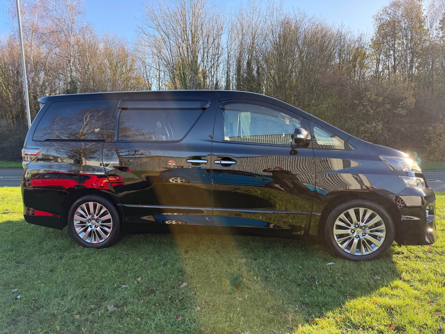 Used Toyota Vellfire 2013 for sale - 76693651: Photo 5