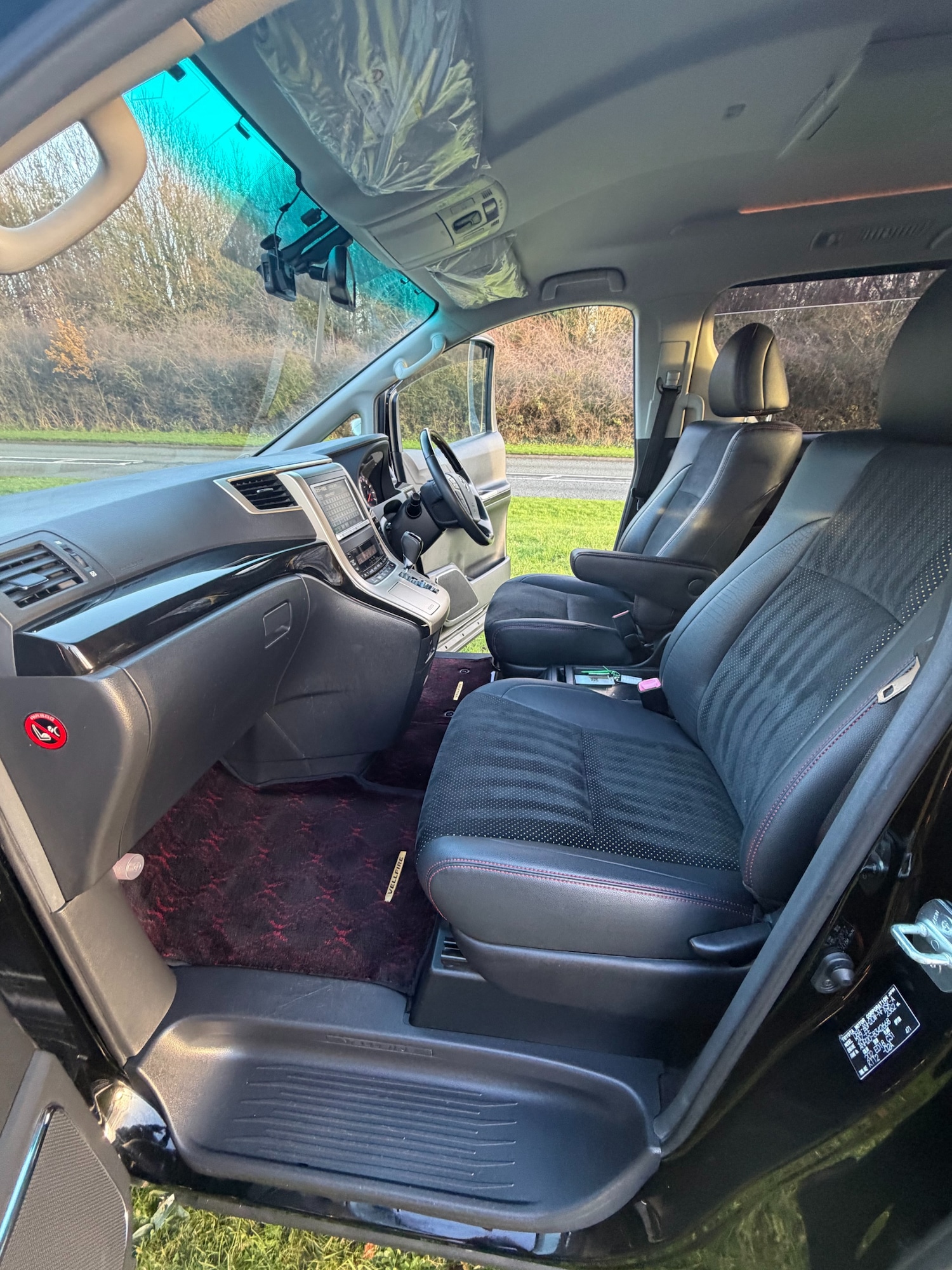 Used Toyota Vellfire 2014 for sale - 76778441: Photo 10