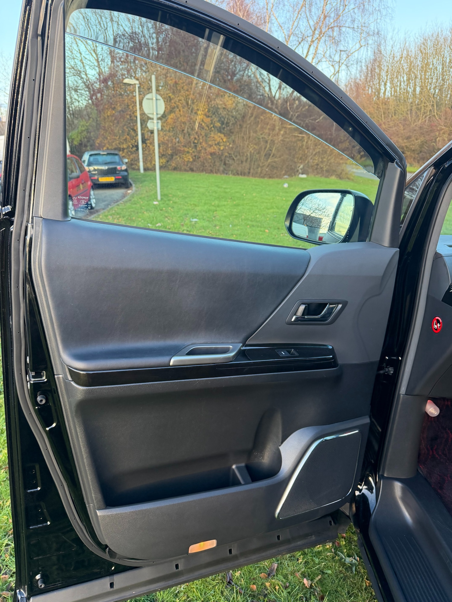 Used Toyota Vellfire 2014 for sale - 76778441: Photo 19