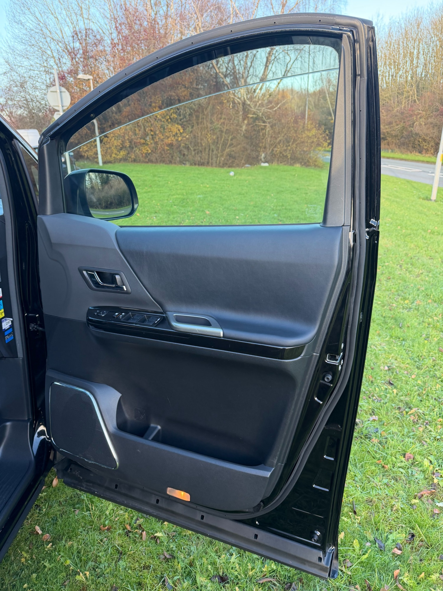 Used Toyota Vellfire 2014 for sale - 76778441: Photo 20