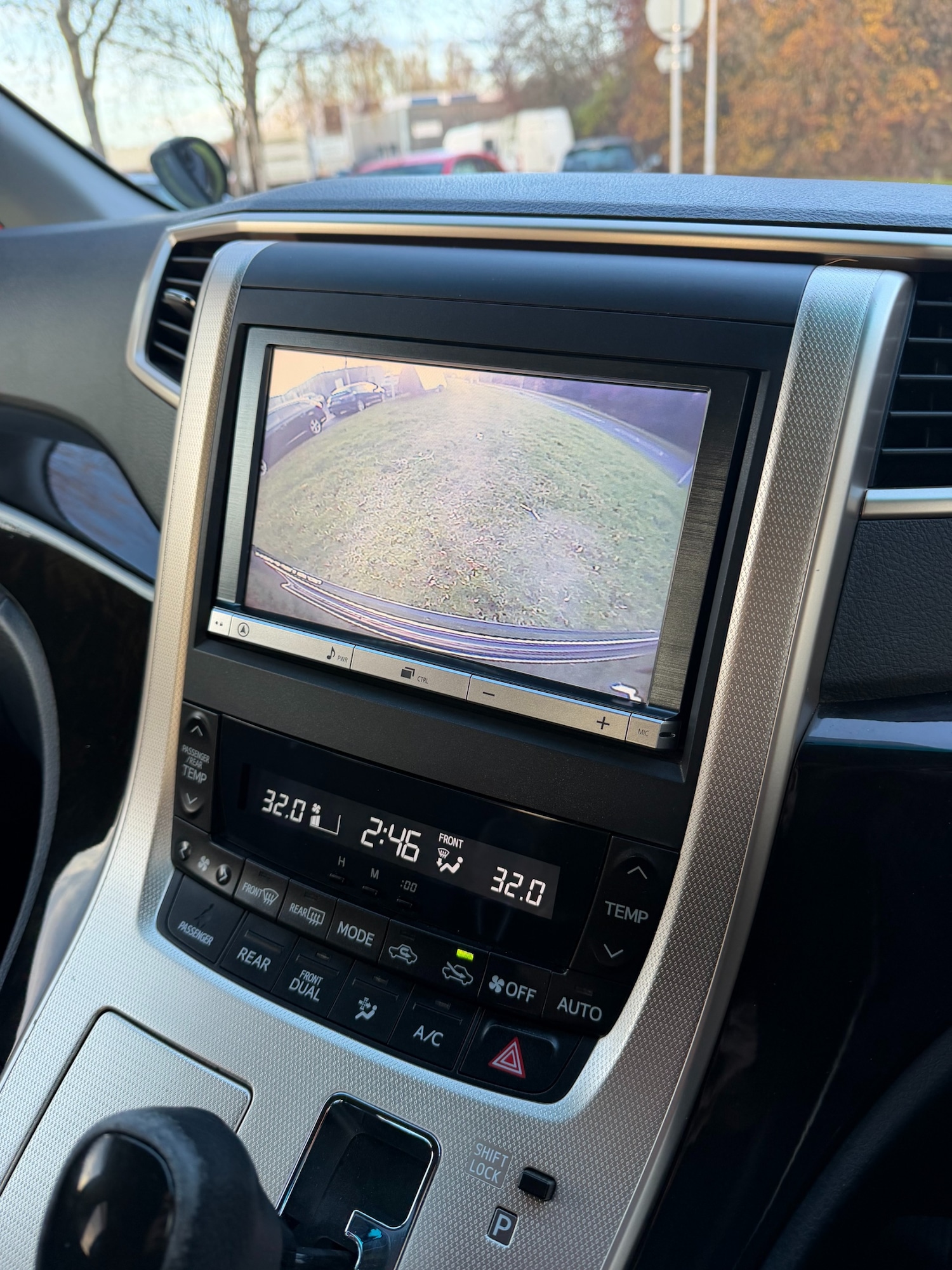 Used Toyota Vellfire 2014 for sale - 76778441: Photo 25