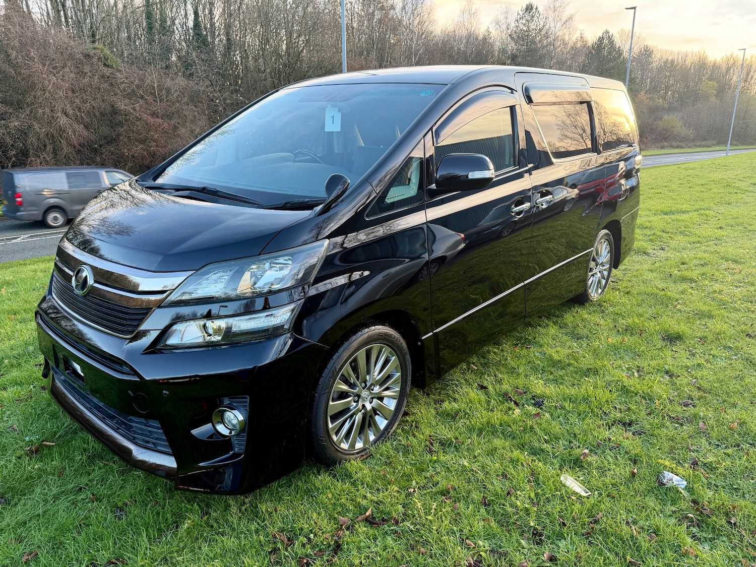 Used Toyota Vellfire 2014 for sale - 76778441: Photo 3