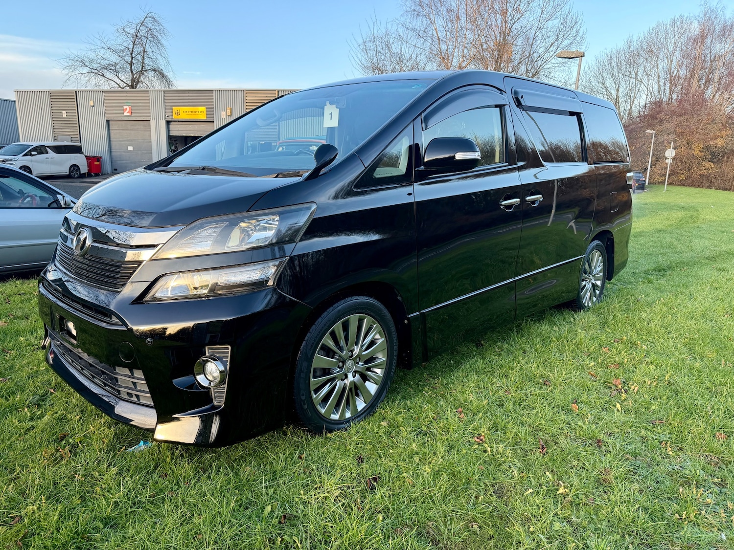 Used Toyota Vellfire 2014 for sale - 76778441: Photo 40