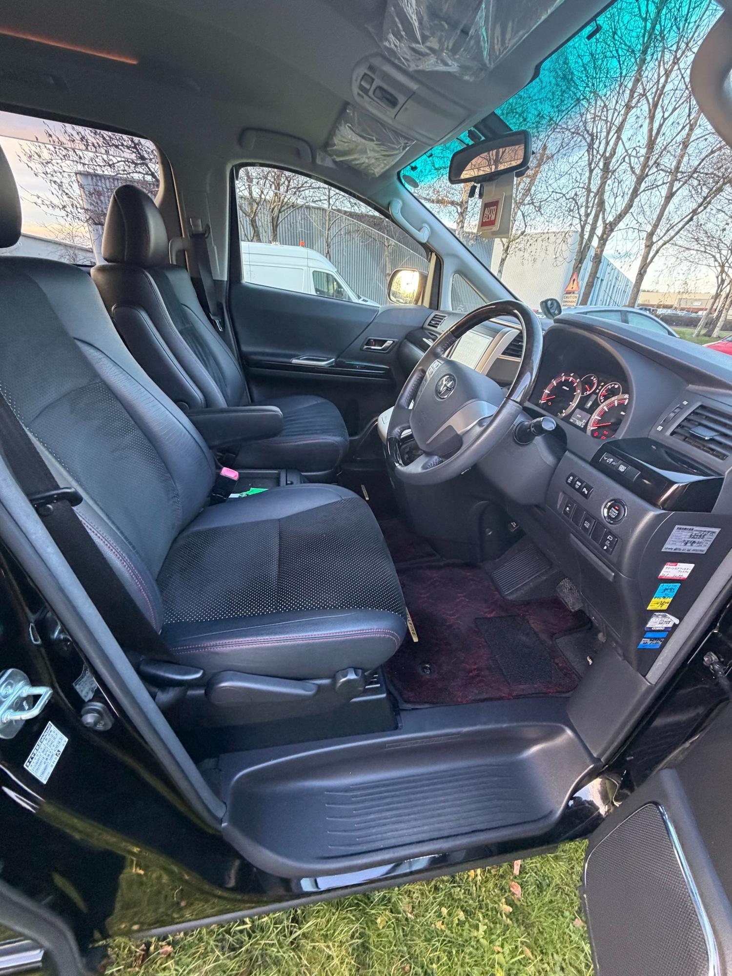 Used Toyota Vellfire 2014 for sale - 76778441: Photo 9