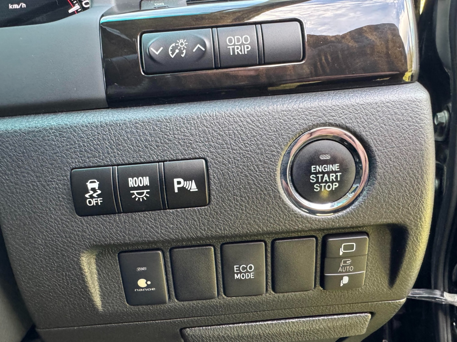 Used Toyota Vellfire 2013 for sale - 75712895: Photo 22