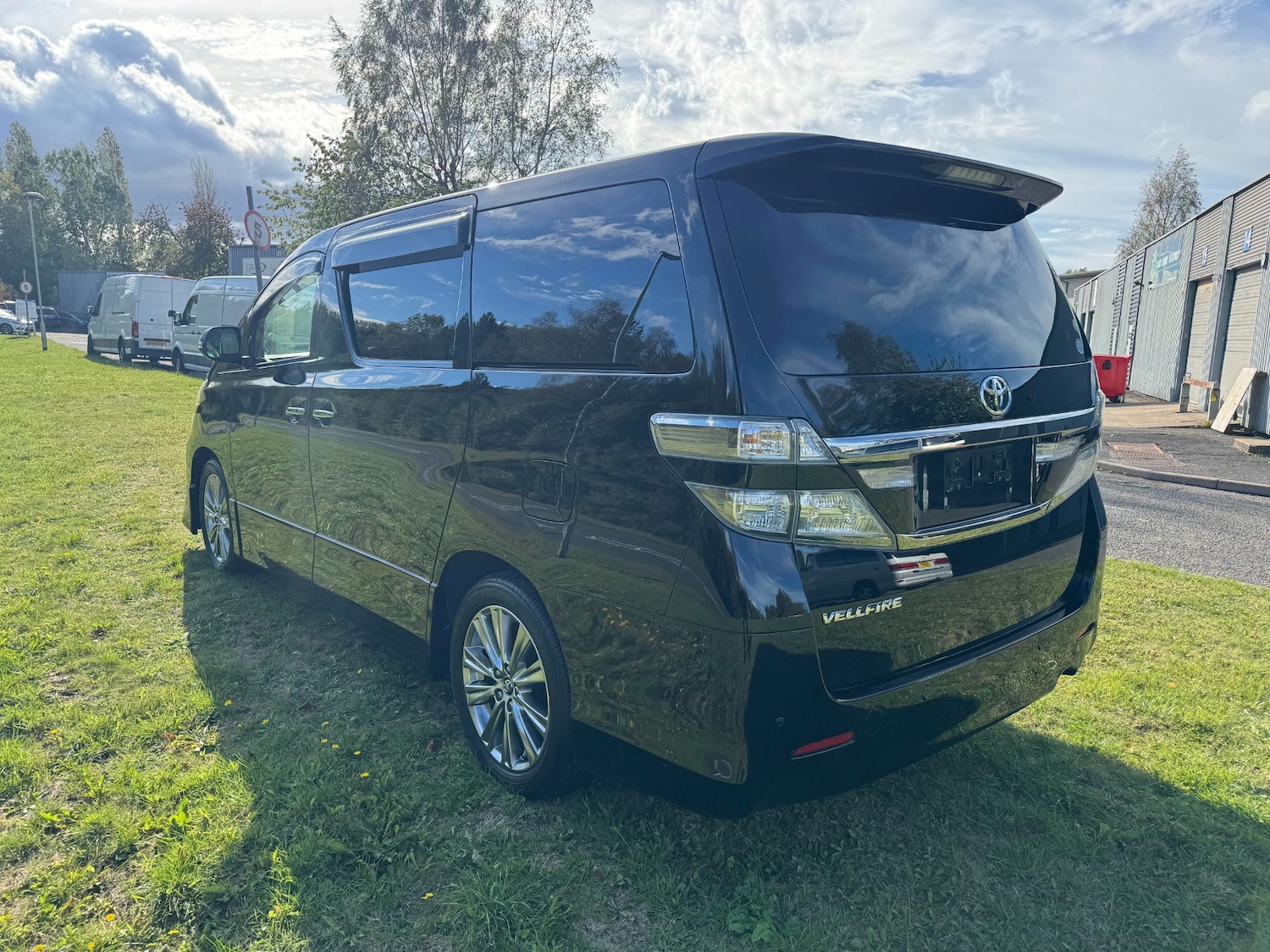 Used Toyota Vellfire 2013 for sale - 75712895: Photo 28