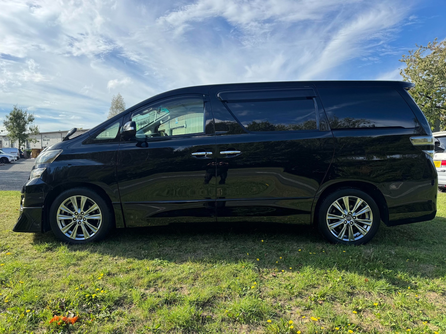 Used Toyota Vellfire 2013 for sale - 75712895: Photo 31