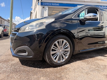Used Peugeot 208 2015 for sale - 79570486: Photo