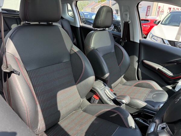 Used Peugeot 2008 2017 for sale - 75332235: Photo 17