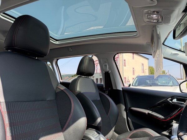 Used Peugeot 2008 2017 for sale - 75332235: Photo 18