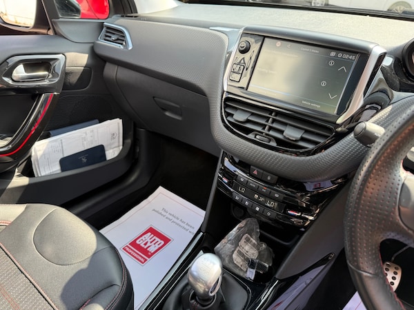 Used Peugeot 2008 2017 for sale - 75332235: Photo 20