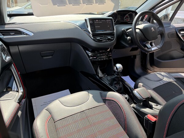Used Peugeot 2008 2017 for sale - 75332235: Photo 26