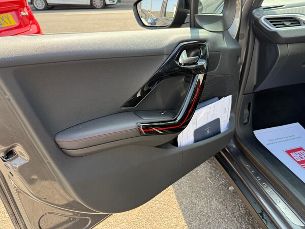 Used Peugeot 2008 2017 for sale - 75332235: Photo 27