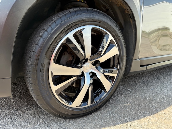 Used Peugeot 2008 2017 for sale - 75332235: Photo 3