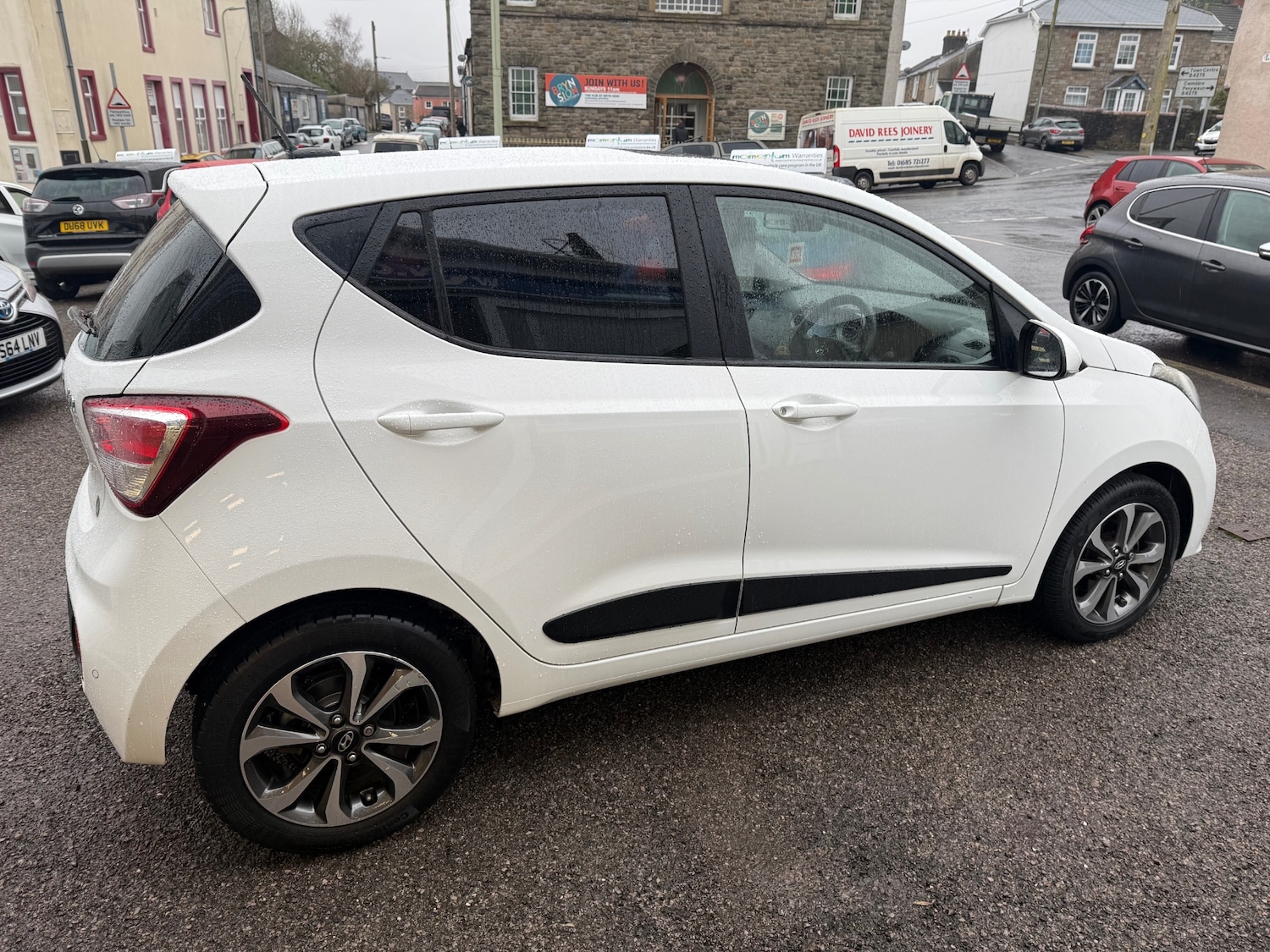 Used Hyundai i10 2017 for sale - 77124337: Photo 11