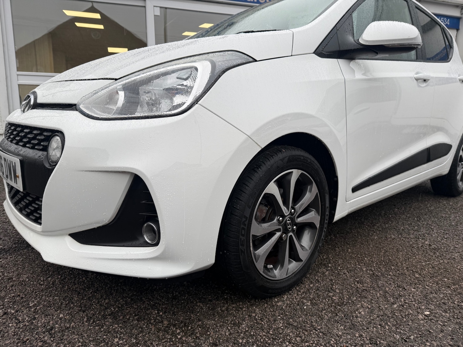 Used Hyundai i10 2017 for sale - 77124337: Photo 2