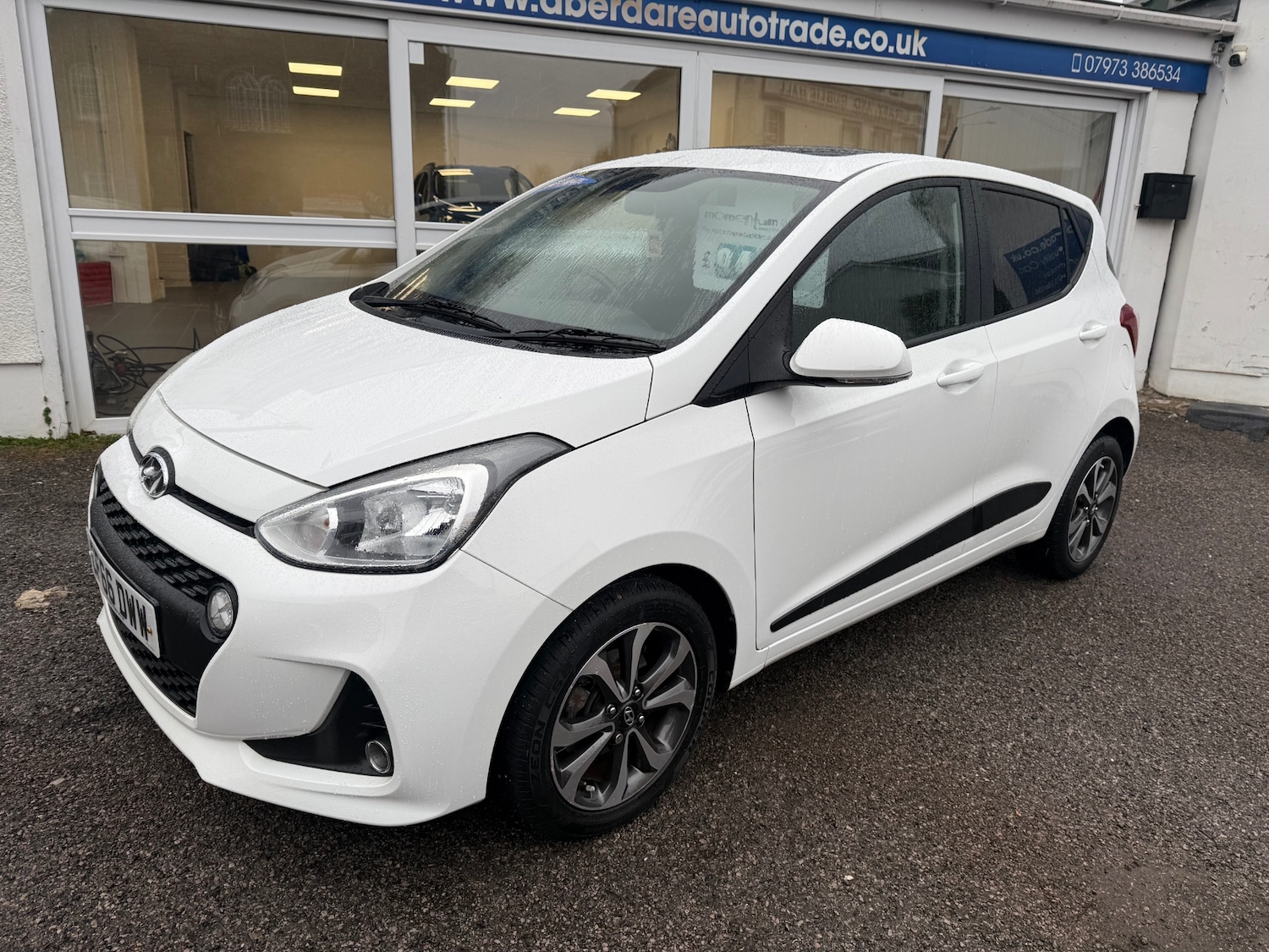Used Hyundai i10 2017 for sale - 77124337: Photo 3
