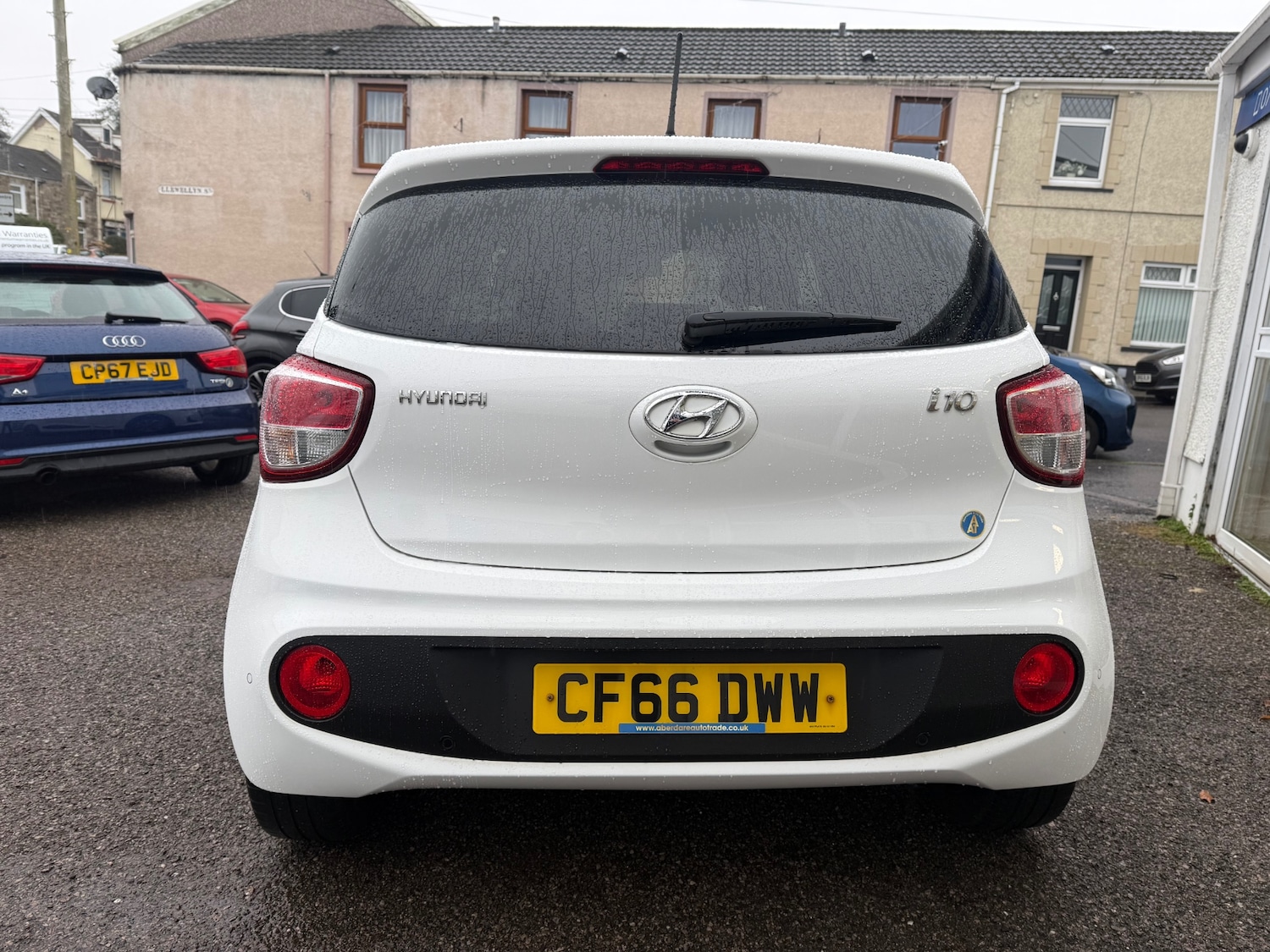 Used Hyundai i10 2017 for sale - 77124337: Photo 8