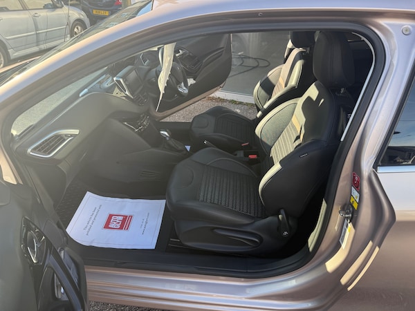 Used Peugeot 208 2014 for sale - 76265335: Photo 19