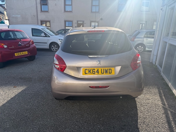 Used Peugeot 208 2014 for sale - 76265335: Photo 7