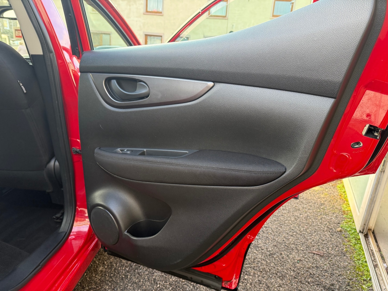 Used Nissan Qashqai 2017 for sale - 77220306: Photo 21