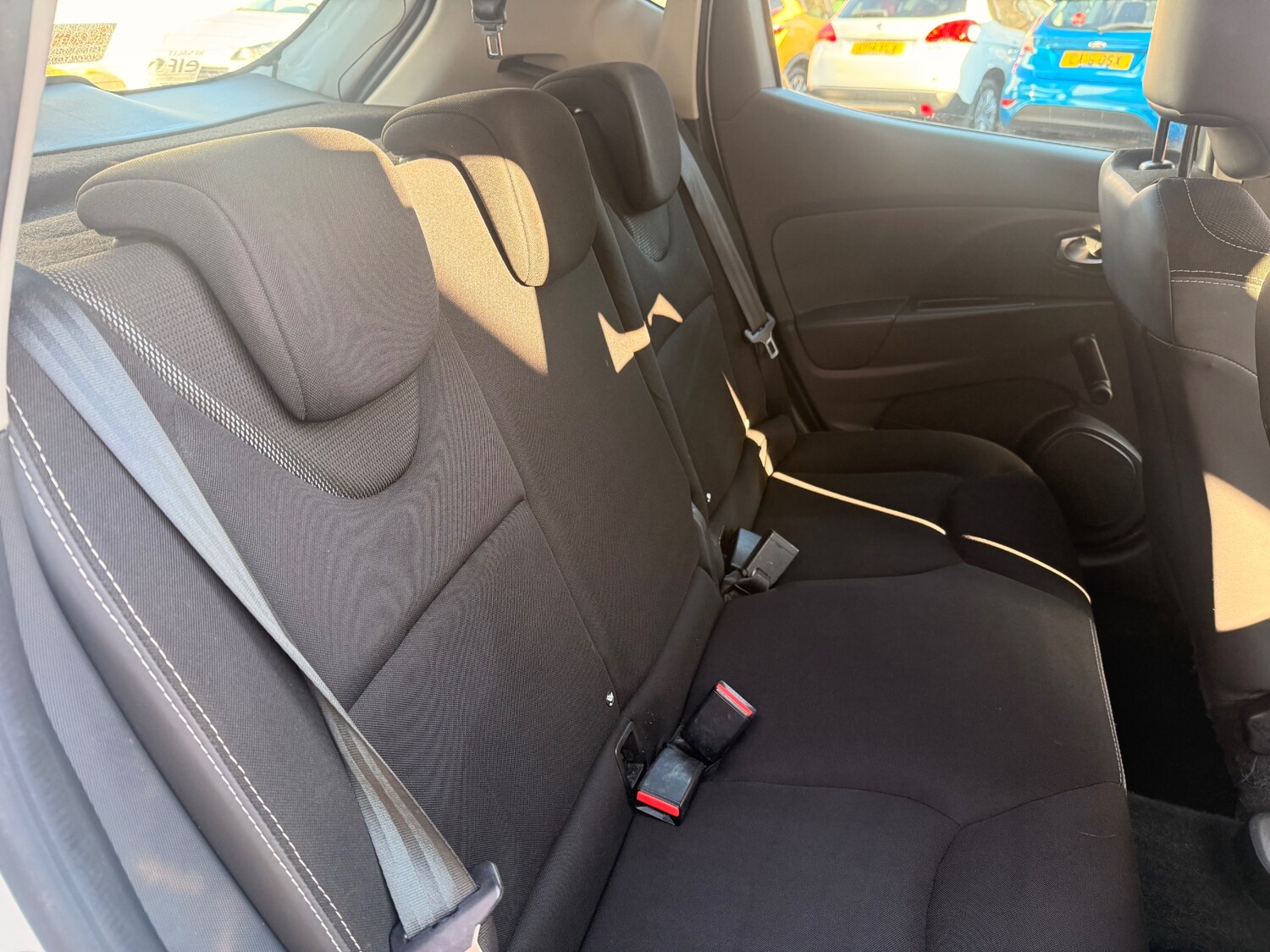 Used Renault Clio 2015 for sale - 77950705: Photo 22