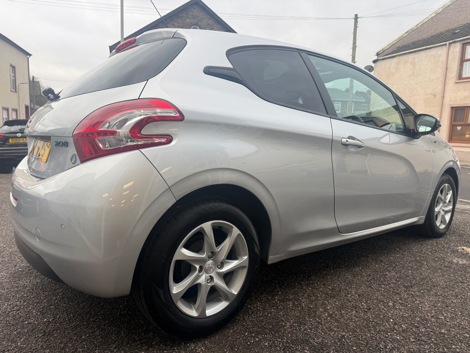 Used Peugeot 208 2015 for sale - 77364400: Photo 15