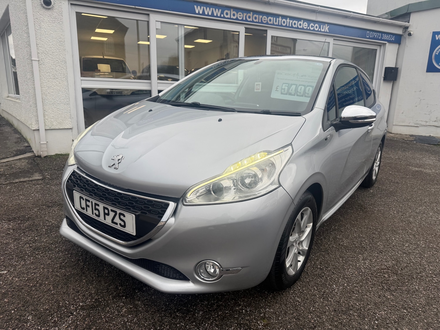 Used Peugeot 208 2015 for sale - 77364400: Photo 2