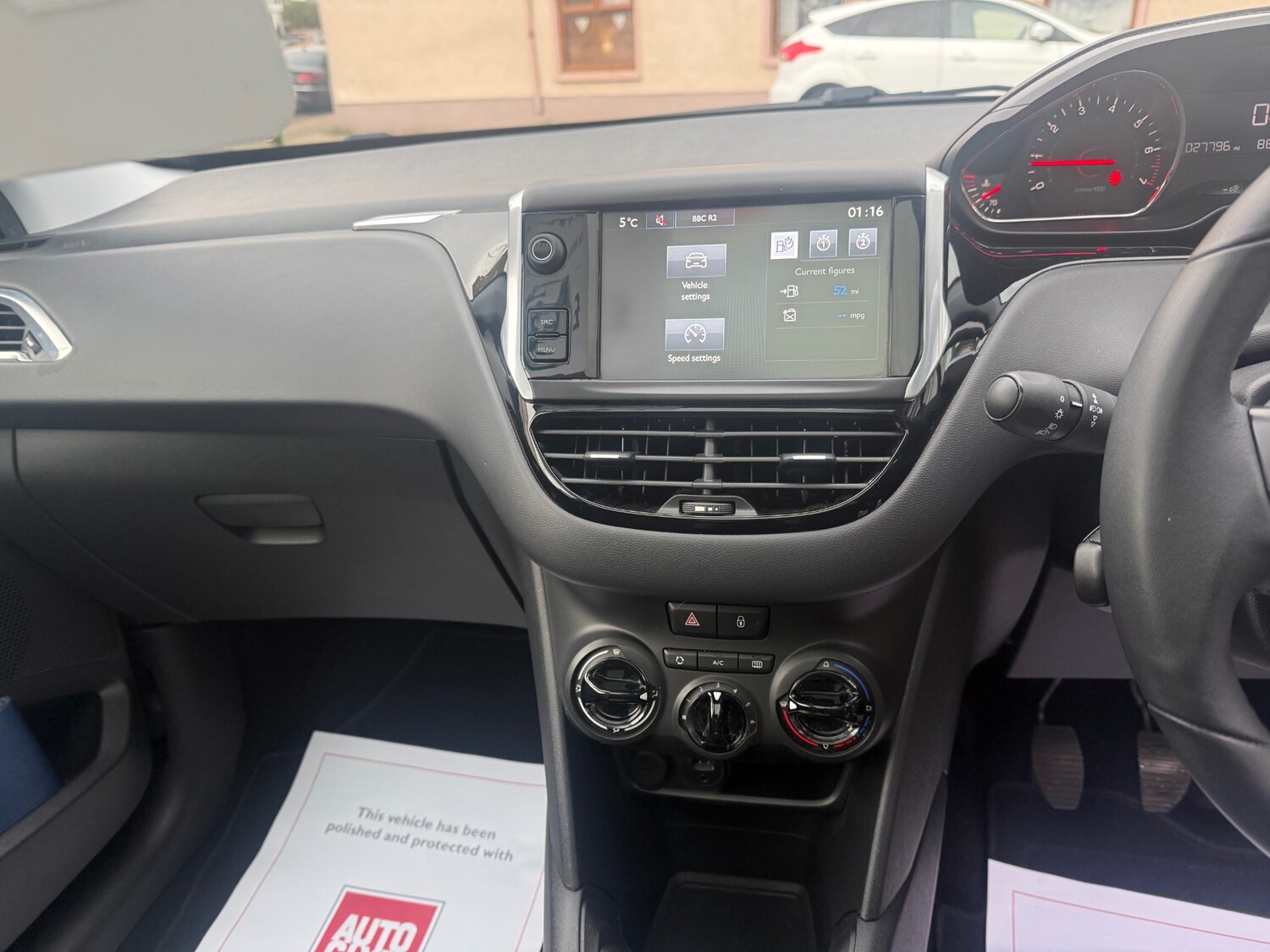 Used Peugeot 208 2015 for sale - 77364400: Photo 21