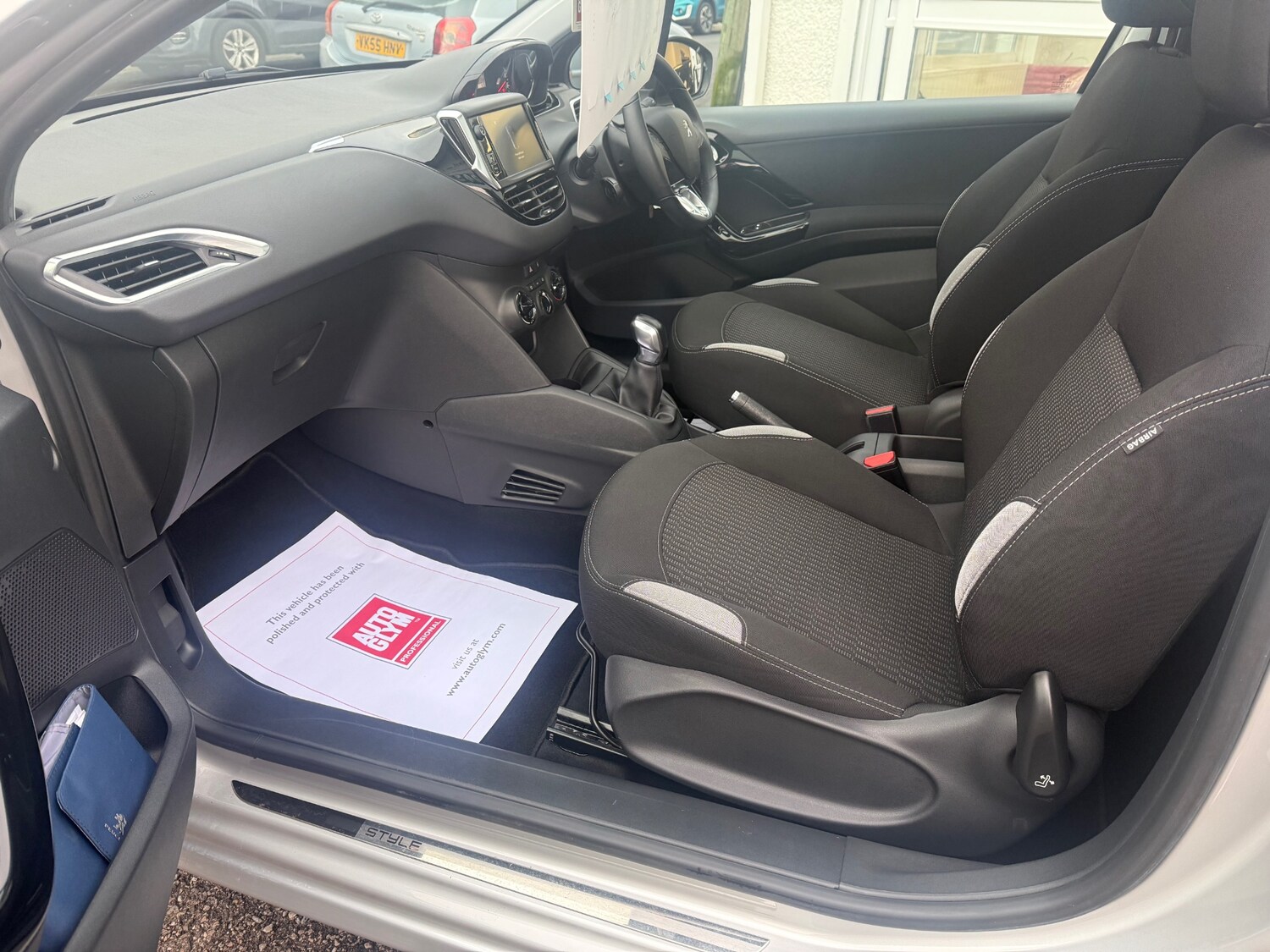 Used Peugeot 208 2015 for sale - 77364400: Photo 26