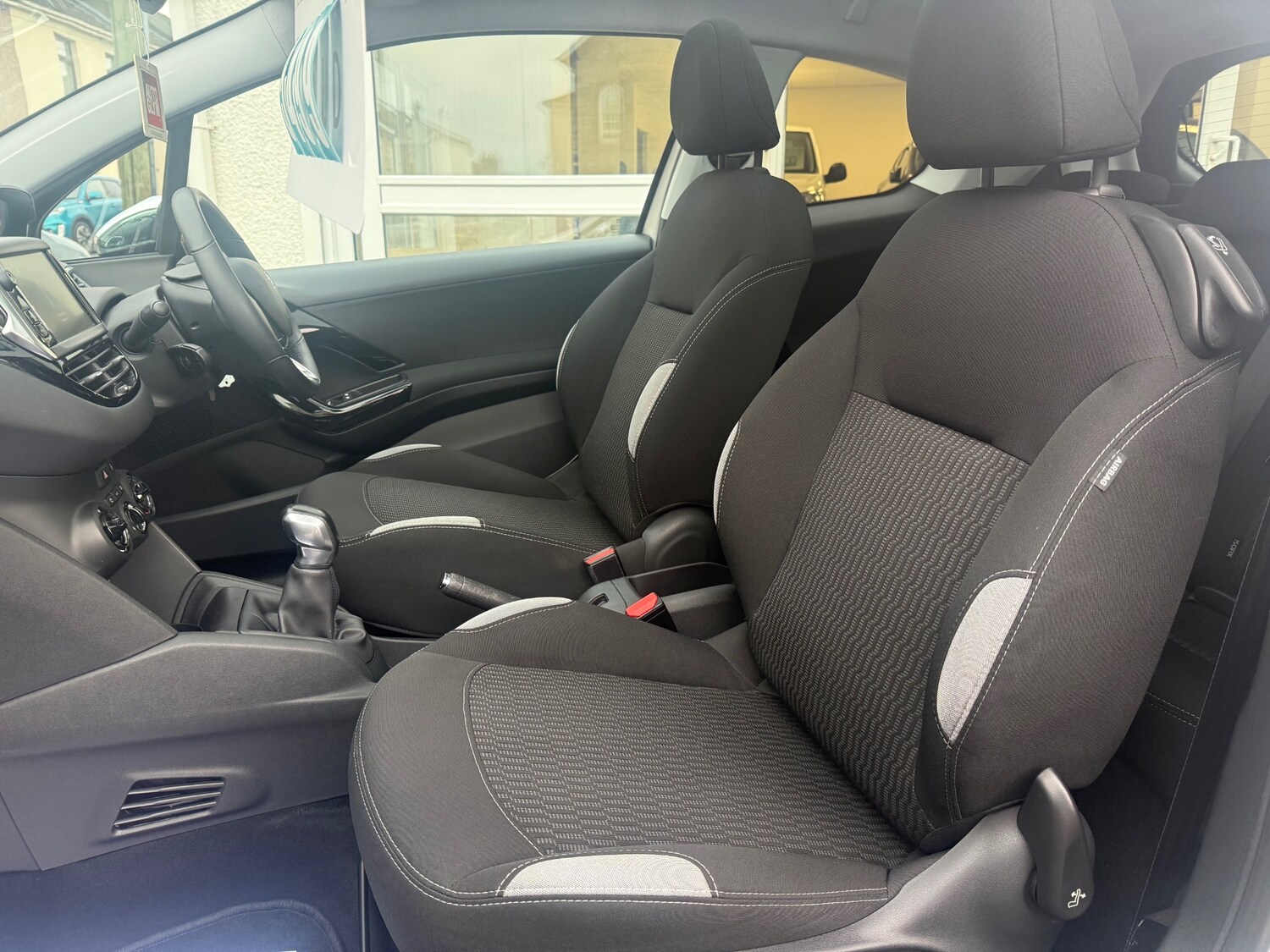 Used Peugeot 208 2015 for sale - 77364400: Photo 27