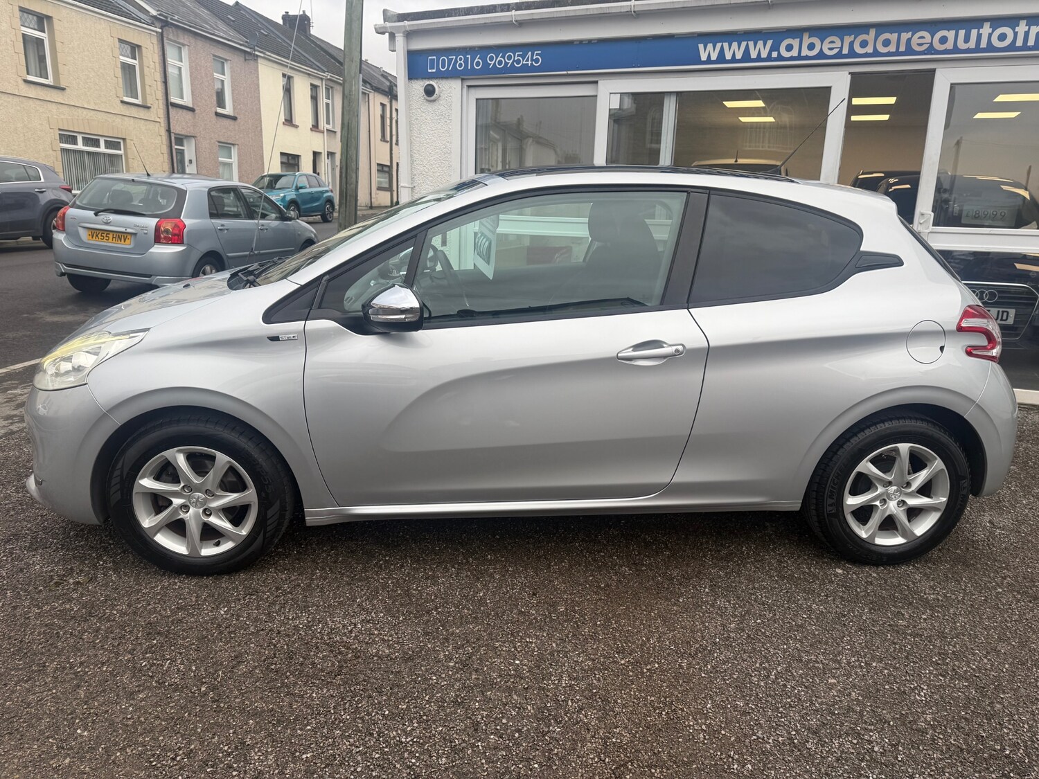 Used Peugeot 208 2015 for sale - 77364400: Photo 7