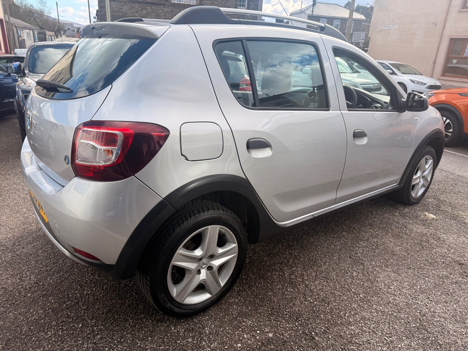 Used Dacia Sandero Stepway 2016 for sale - 77701613: Photo 11