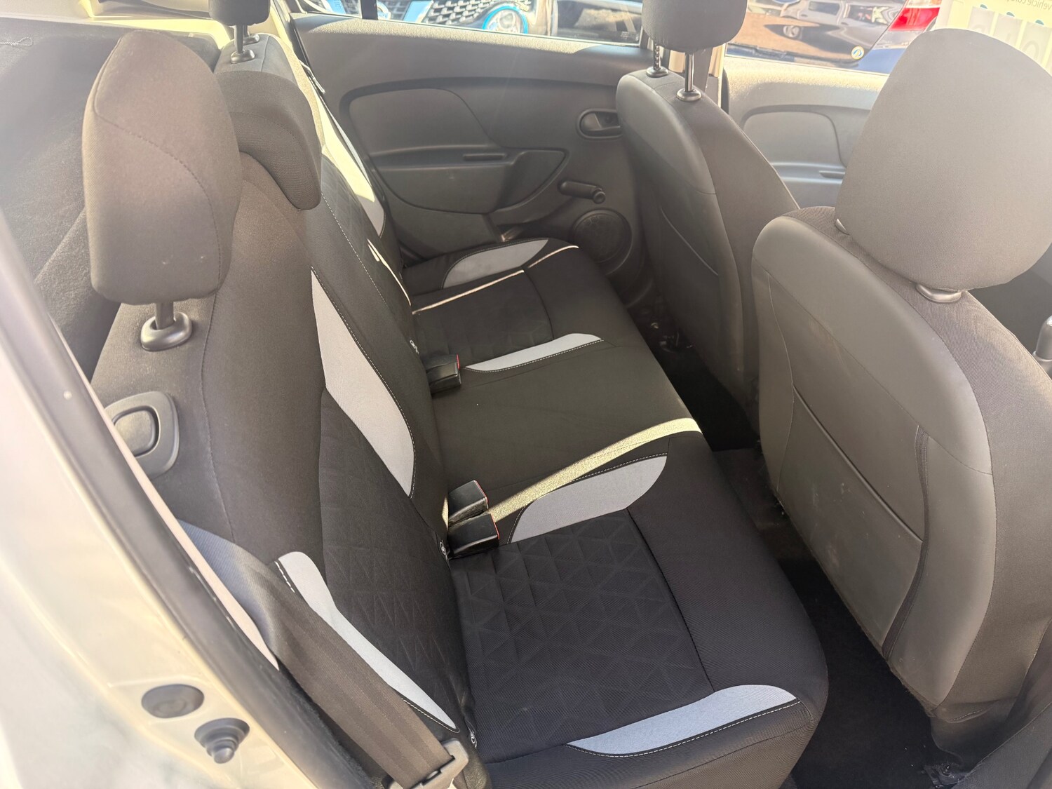 Used Dacia Sandero Stepway 2016 for sale - 77701613: Photo 18