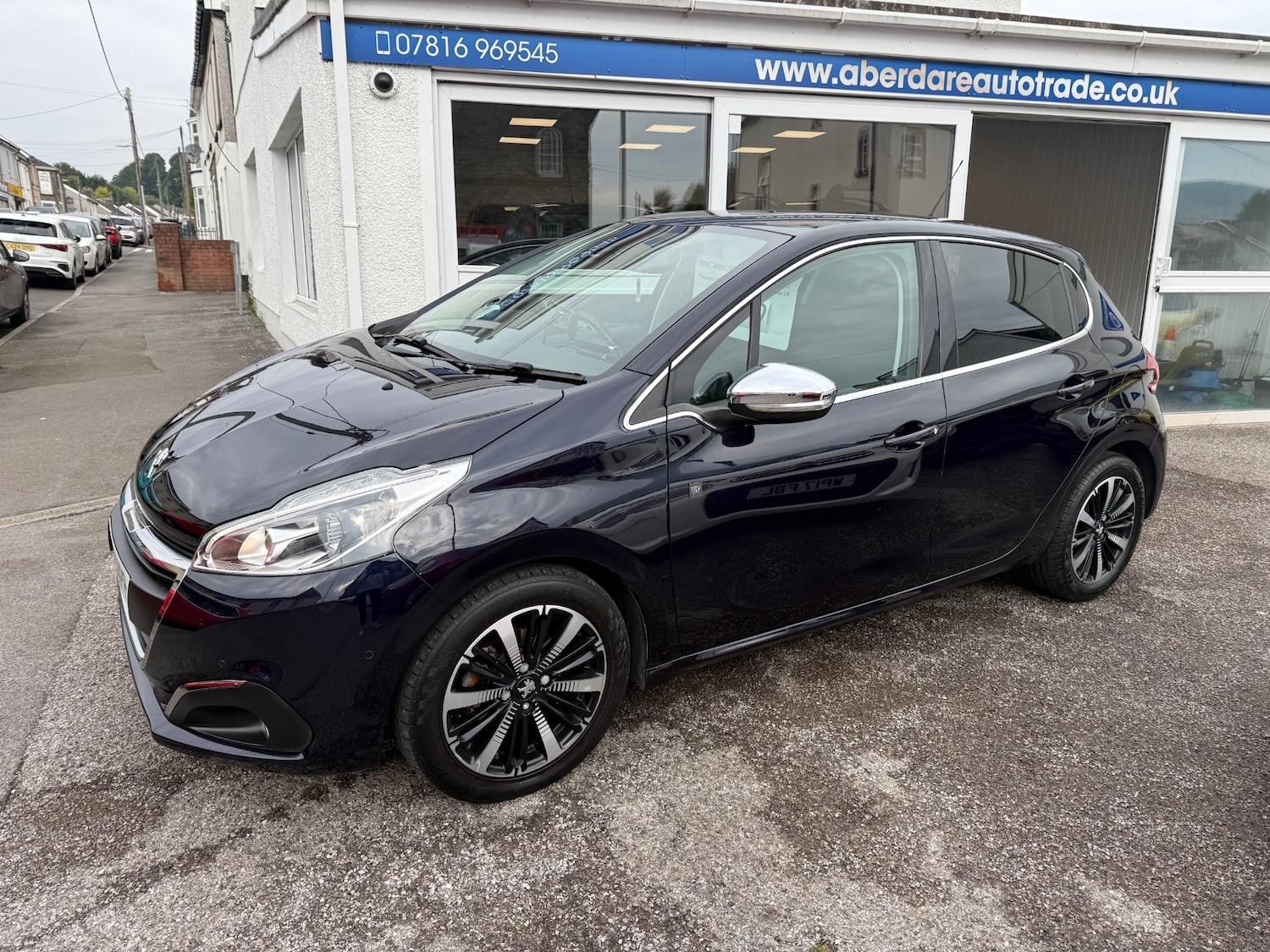 Used Peugeot 208 2019 for sale - 76142707: Photo 3