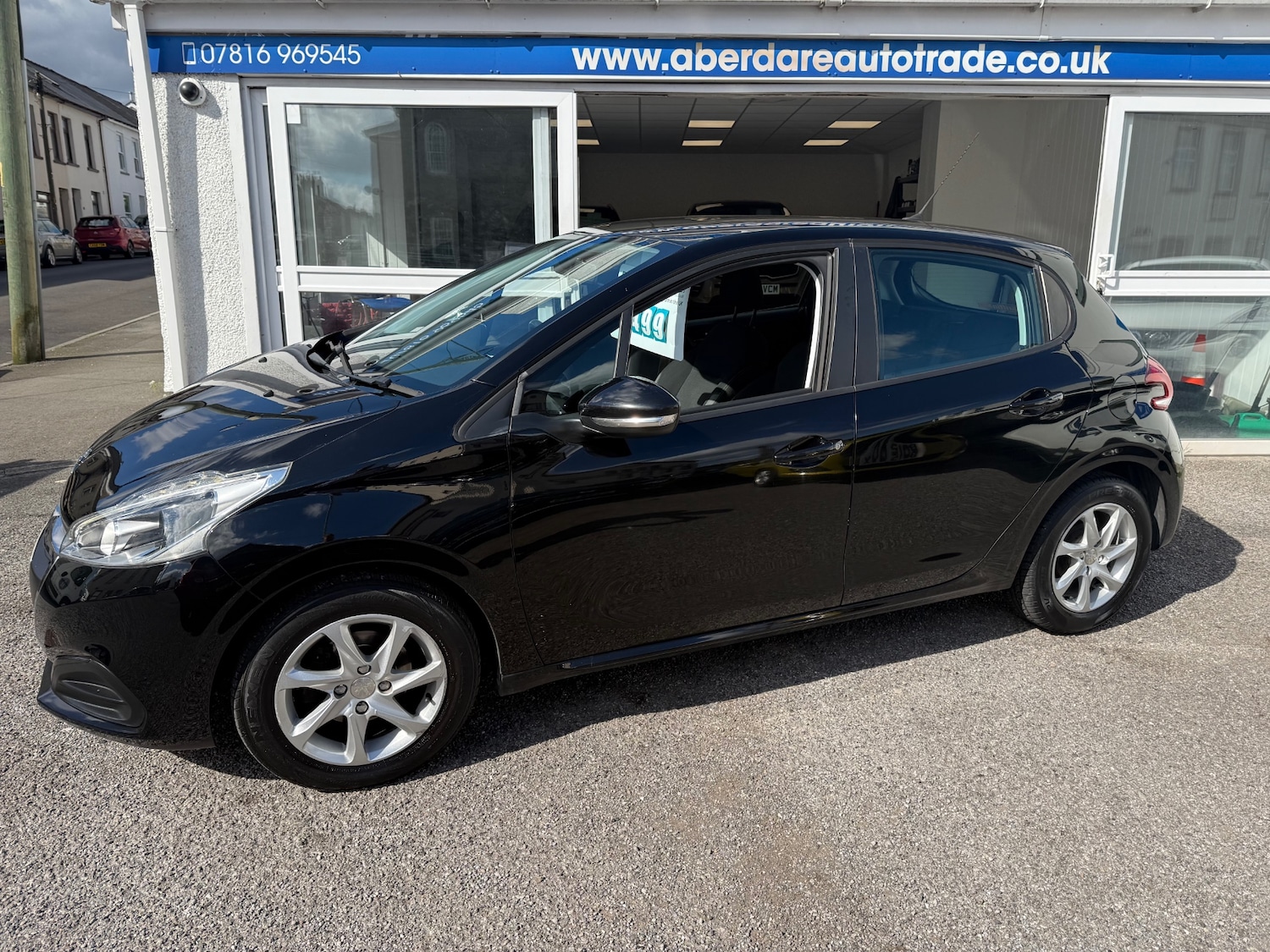 Used Peugeot 208 2016 for sale - 76064753: Photo 3