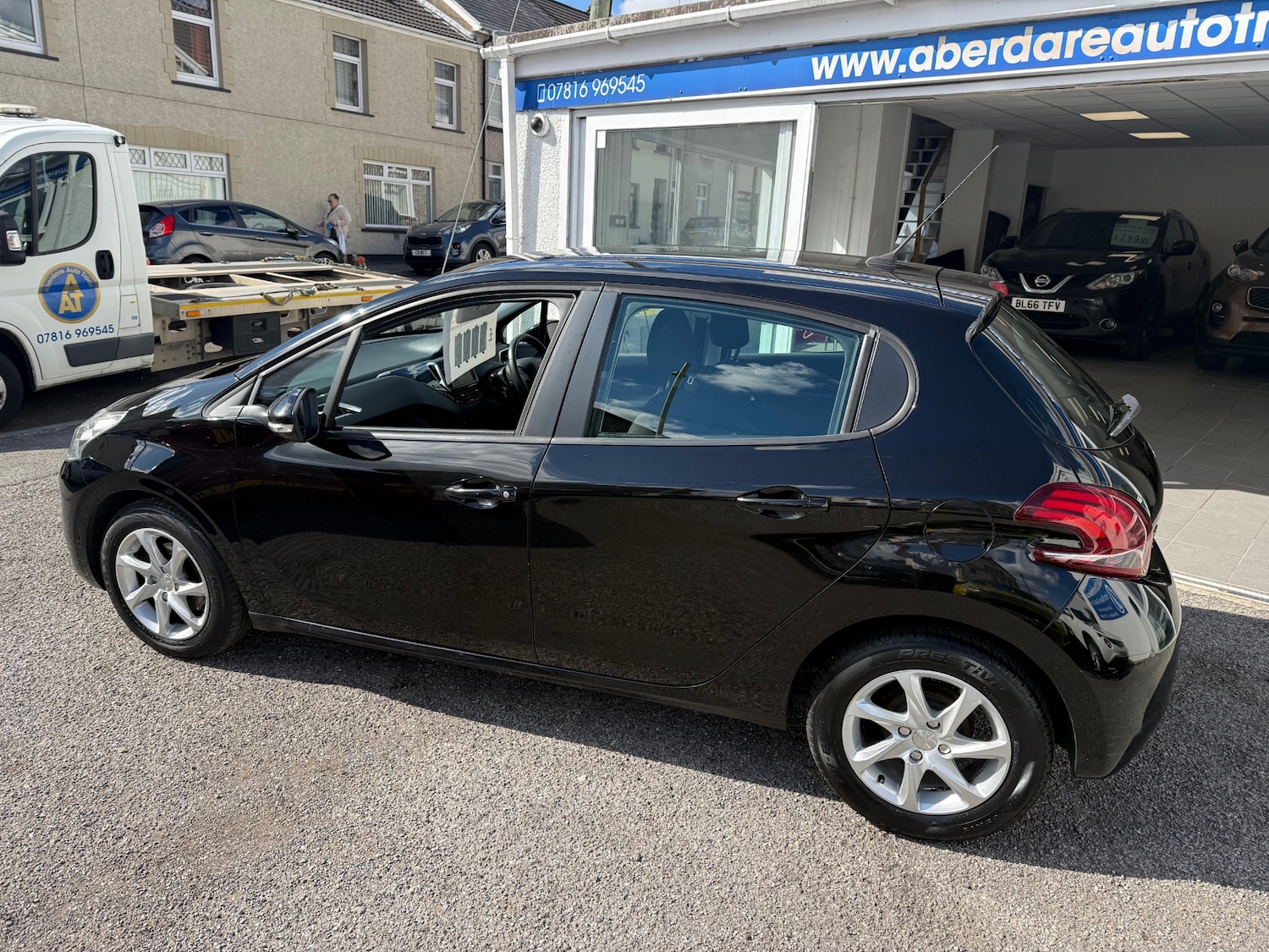 Used Peugeot 208 2016 for sale - 76064753: Photo 5