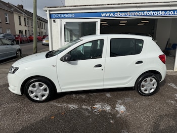 Used Dacia Sandero 2015 for sale - 76218987: Photo