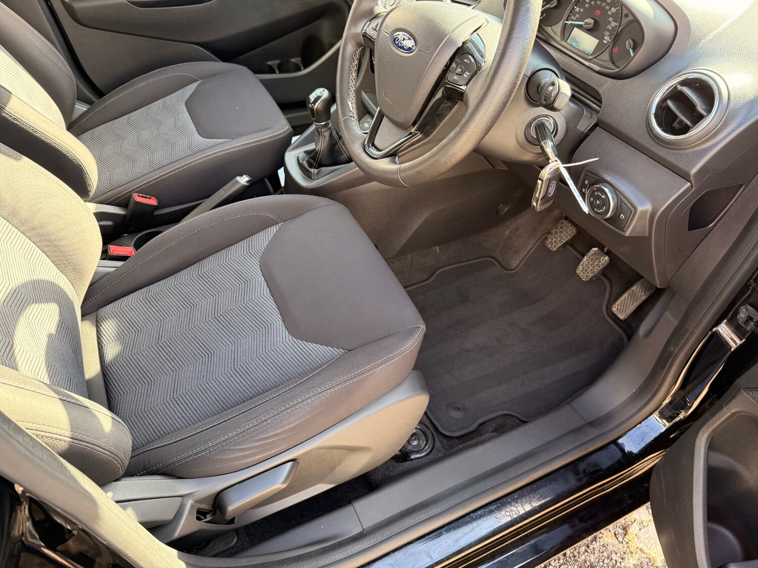 Used Ford Ka+ 2017 for sale - 77650568: Photo 16