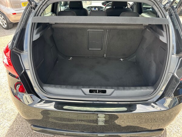 Used Peugeot 308 2016 for sale - 74743970: Photo 23