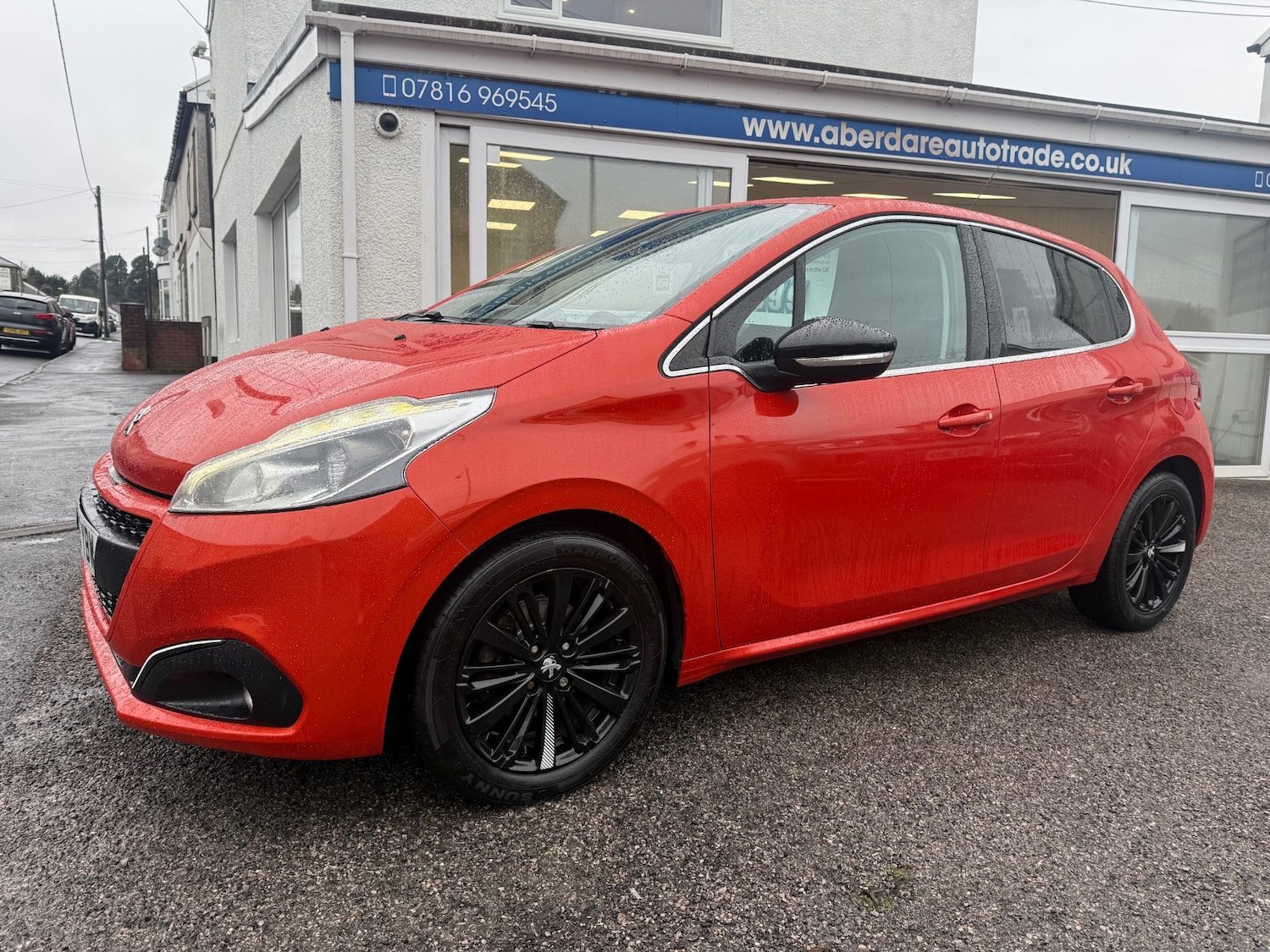 Used Peugeot 208 2015 for sale - 77502701: Photo 4