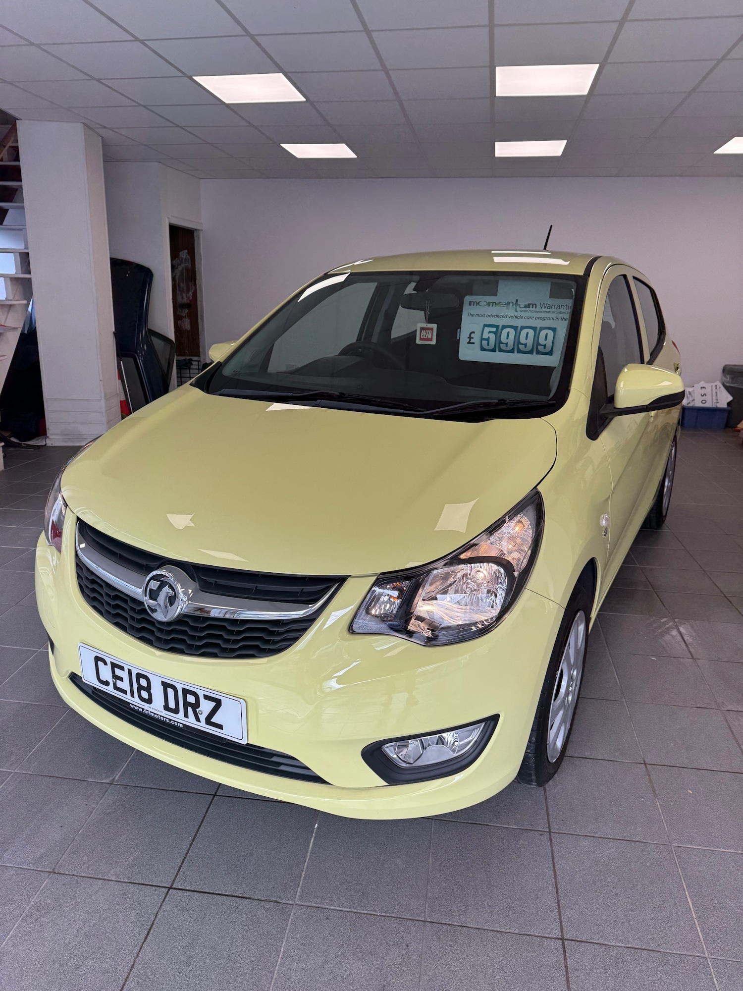 Used Vauxhall Viva 2018 for sale - 76904729: Photo 1