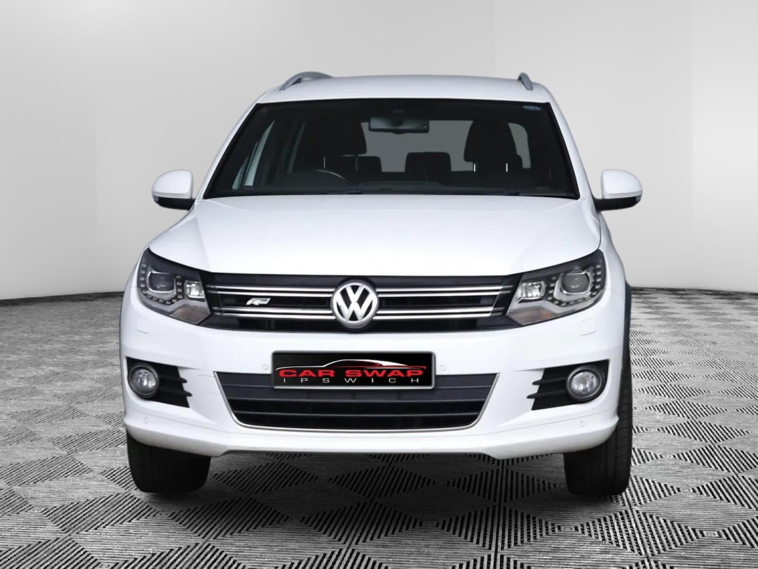 Used Volkswagen Tiguan 2014 for sale - 76400582: Photo 2